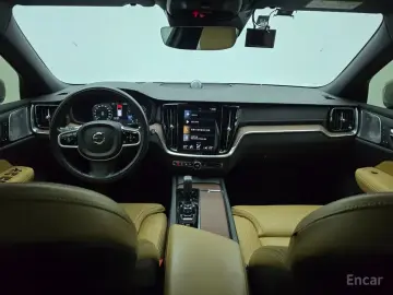 2021 Volvo V60 Cross Country с пробегом 47 855 км