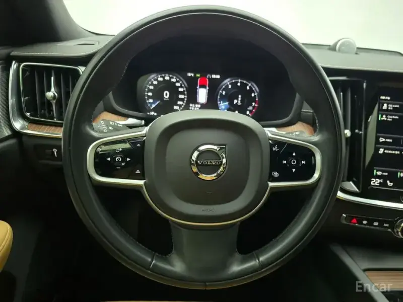 2021 Volvo V60 Cross Country с пробегом 47 855 км