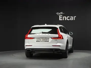 2019 Volvo V60 Cross Country с пробегом 108 043 км