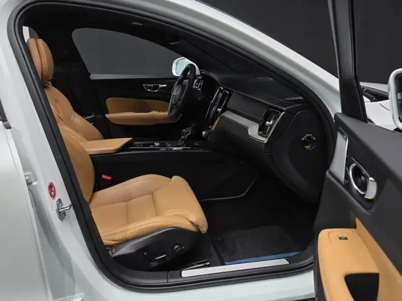 2019 Volvo V60 Cross Country с пробегом 108 043 км