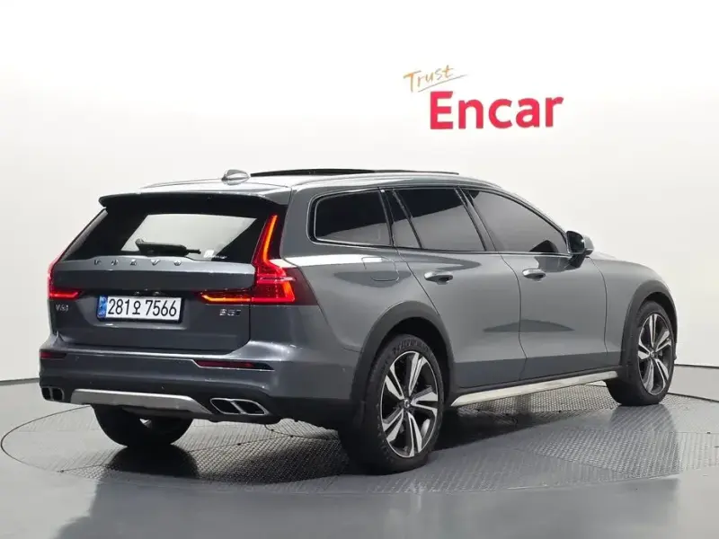 2020 Volvo V60 Cross Country с пробегом 52 047 км