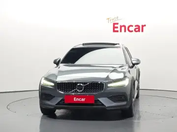 2020 Volvo V60 Cross Country с пробегом 52 047 км
