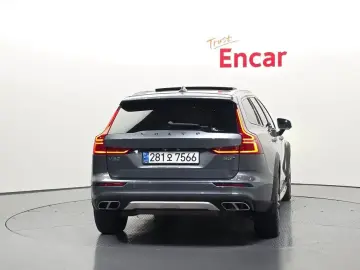 2020 Volvo V60 Cross Country с пробегом 52 047 км
