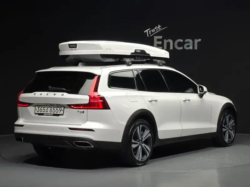 2020 Volvo V60 Cross Country с пробегом 93 408 км