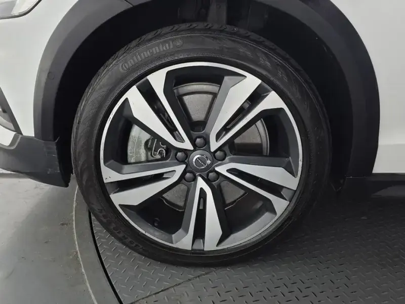 2020 Volvo V60 Cross Country с пробегом 46 498 км