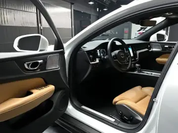 2020 Volvo V60 Cross Country с пробегом 93 408 км