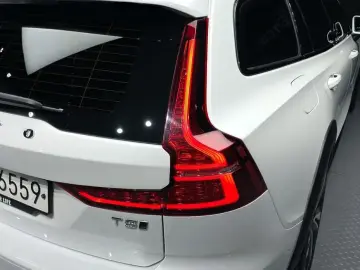 2020 Volvo V60 Cross Country с пробегом 93 408 км