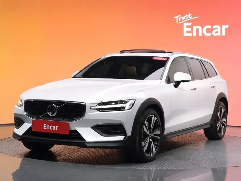 2021 Volvo V60 Cross Country с пробегом 44 787 км