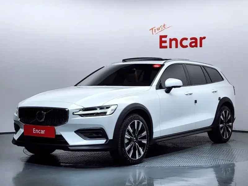 2025 Volvo V60 Cross Country с пробегом 26 917 км