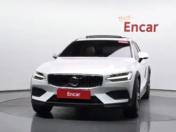 2021 Volvo V60 Cross Country с пробегом 44 787 км