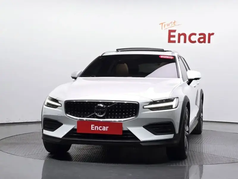 2021 Volvo V60 Cross Country с пробегом 44 787 км
