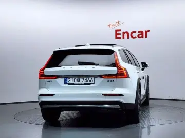 2025 Volvo V60 Cross Country с пробегом 26 917 км