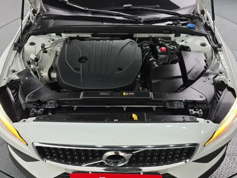 2021 Volvo V60 Cross Country с пробегом 44 787 км
