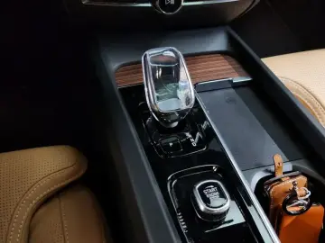 2025 Volvo V60 Cross Country с пробегом 26 917 км