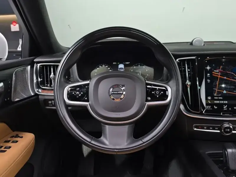 2021 Volvo V60 Cross Country с пробегом 44 787 км