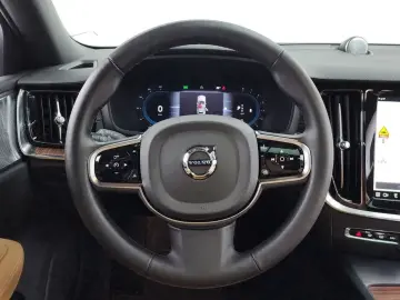 2025 Volvo V60 Cross Country с пробегом 26 917 км