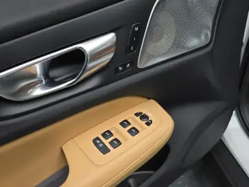 2021 Volvo V60 Cross Country с пробегом 44 787 км