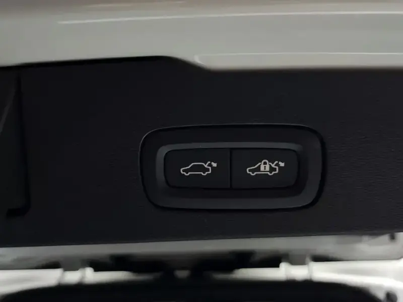 2025 Volvo V60 Cross Country с пробегом 26 917 км