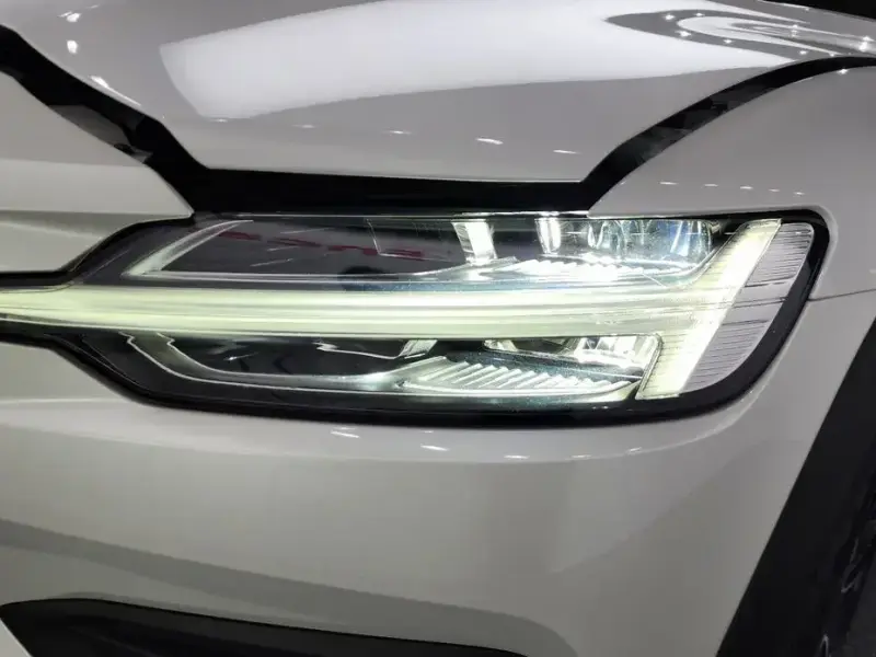 2025 Volvo V60 Cross Country с пробегом 26 917 км