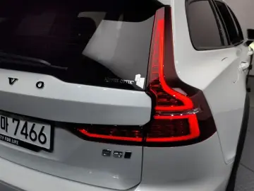2025 Volvo V60 Cross Country с пробегом 26 917 км