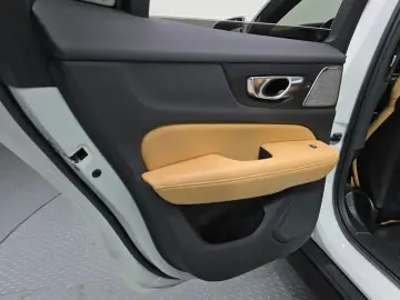 2021 Volvo V60 Cross Country с пробегом 44 787 км