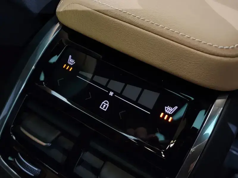 2025 Volvo V60 Cross Country с пробегом 26 917 км