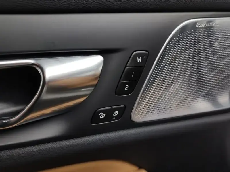2025 Volvo V60 Cross Country с пробегом 26 917 км