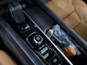 2021 Volvo V60 Cross Country с пробегом 25 290 км