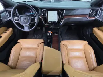 2023 Volvo V60 Cross Country с пробегом 18 237 км