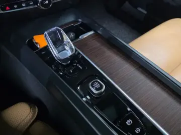 2023 Volvo V60 Cross Country с пробегом 18 237 км