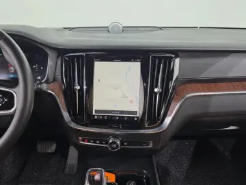 2023 Volvo V60 Cross Country с пробегом 18 237 км