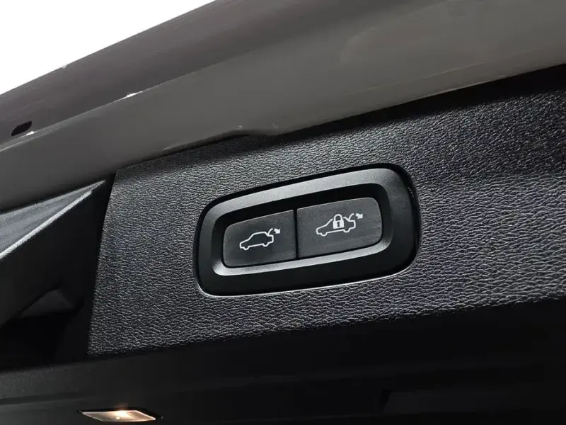2023 Volvo V60 Cross Country с пробегом 18 237 км