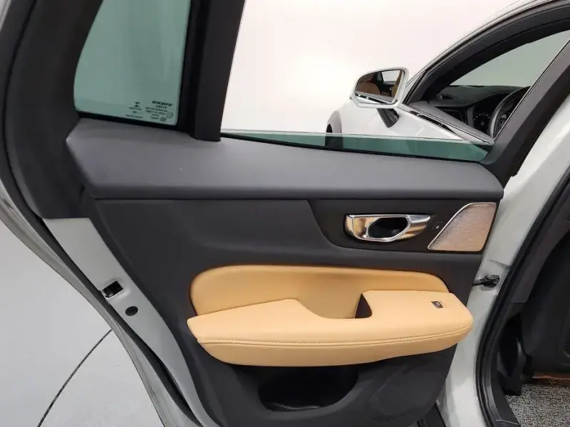 2021 Volvo V60 Cross Country с пробегом 25 290 км