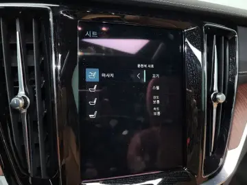 2021 Volvo V60 Cross Country с пробегом 25 290 км