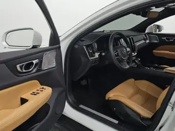 2019 Volvo V60 Cross Country с пробегом 95 872 км
