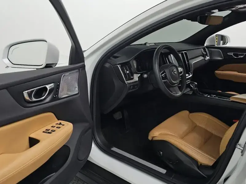 2019 Volvo V60 Cross Country с пробегом 95 872 км