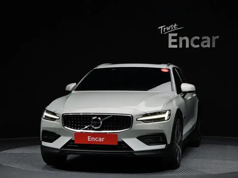 2019 Volvo V60 Cross Country с пробегом 90 973 км