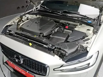 2019 Volvo V60 Cross Country с пробегом 90 973 км