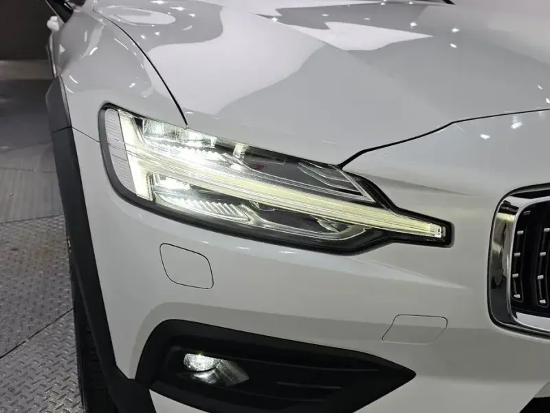 2019 Volvo V60 Cross Country с пробегом 95 872 км