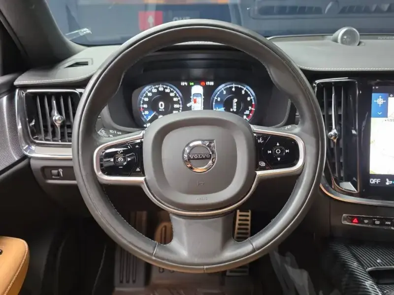 2019 Volvo V60 Cross Country с пробегом 90 973 км