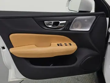 2019 Volvo V60 Cross Country с пробегом 95 872 км