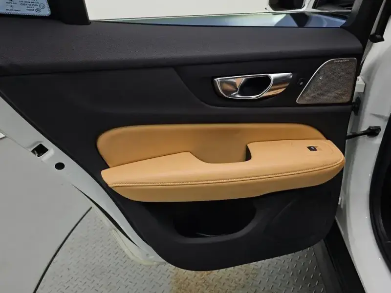 2019 Volvo V60 Cross Country с пробегом 95 872 км