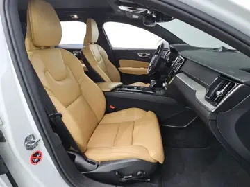 2019 Volvo V60 Cross Country с пробегом 95 872 км