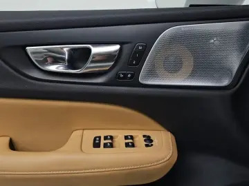 2019 Volvo V60 Cross Country с пробегом 95 872 км