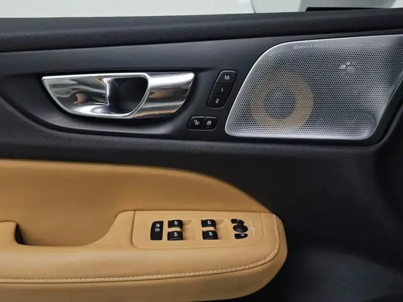 2019 Volvo V60 Cross Country с пробегом 95 872 км