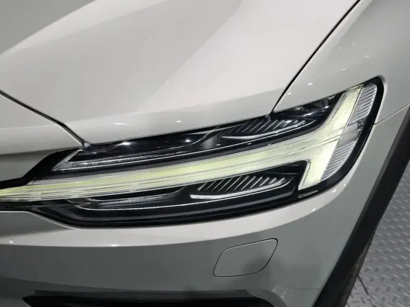 2019 Volvo V60 Cross Country с пробегом 90 973 км