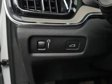 2019 Volvo V60 Cross Country с пробегом 95 872 км