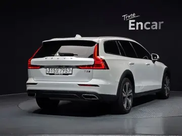 2020 Volvo V60 Cross Country с пробегом 70 447 км