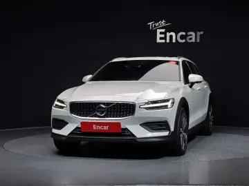 2020 Volvo V60 Cross Country с пробегом 70 447 км