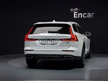 2020 Volvo V60 Cross Country с пробегом 70 447 км